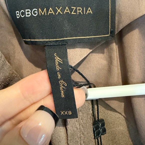 BCBGMaxAzria Taupe Sleeveless Vest - Picture 3 of 6